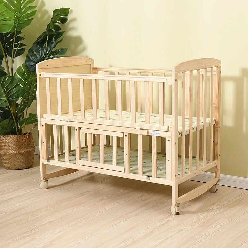 Multifunktionales Babybett aus Massivholz